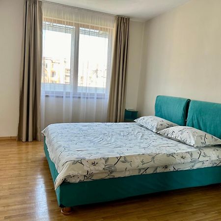 Fenix 2 Bedroom Apartment Varna Center Kültér fotó