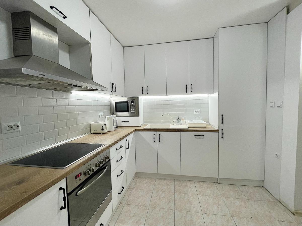 Fenix 2 Bedroom Apartment Varna Center Kültér fotó