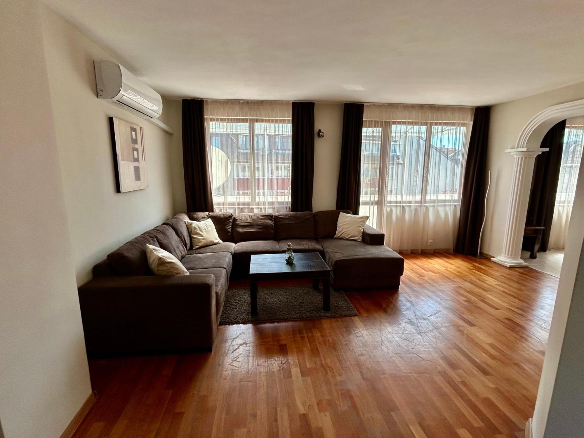 Fenix 2 Bedroom Apartment Varna Center Kültér fotó
